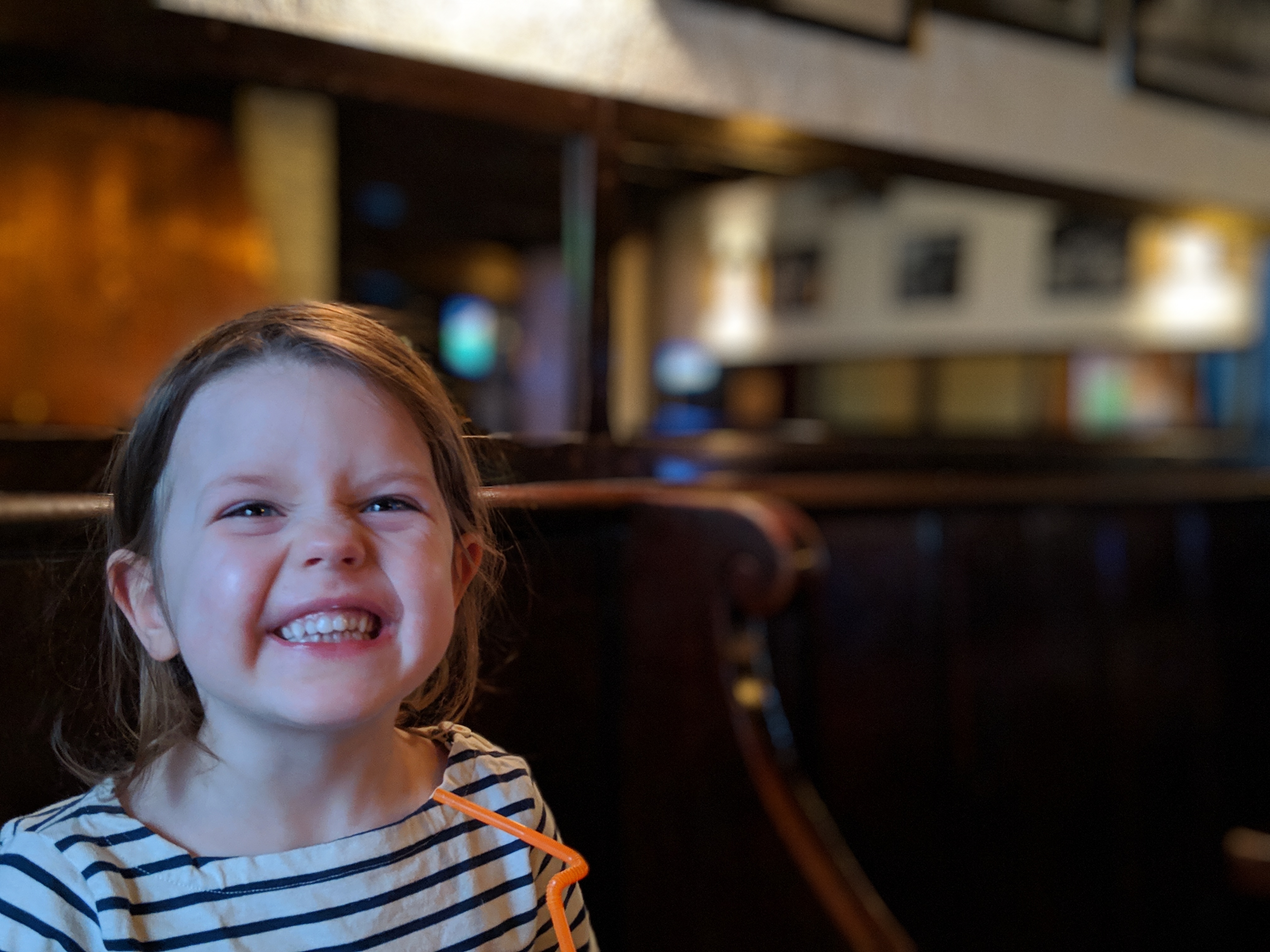 00100lPORTRAIT_00100_BURST20190312173800604_COVER